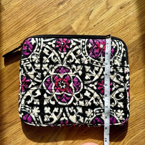 Vera Bradley Black and Pink Quilted Tablet Pouch - Picture 5 of 5
